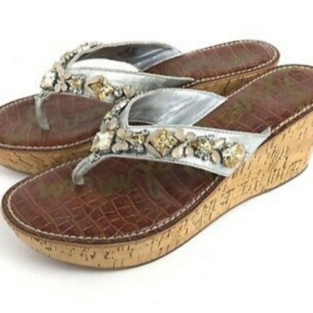 Sam Edelman Size 9.5. Beautiful Silver sandals